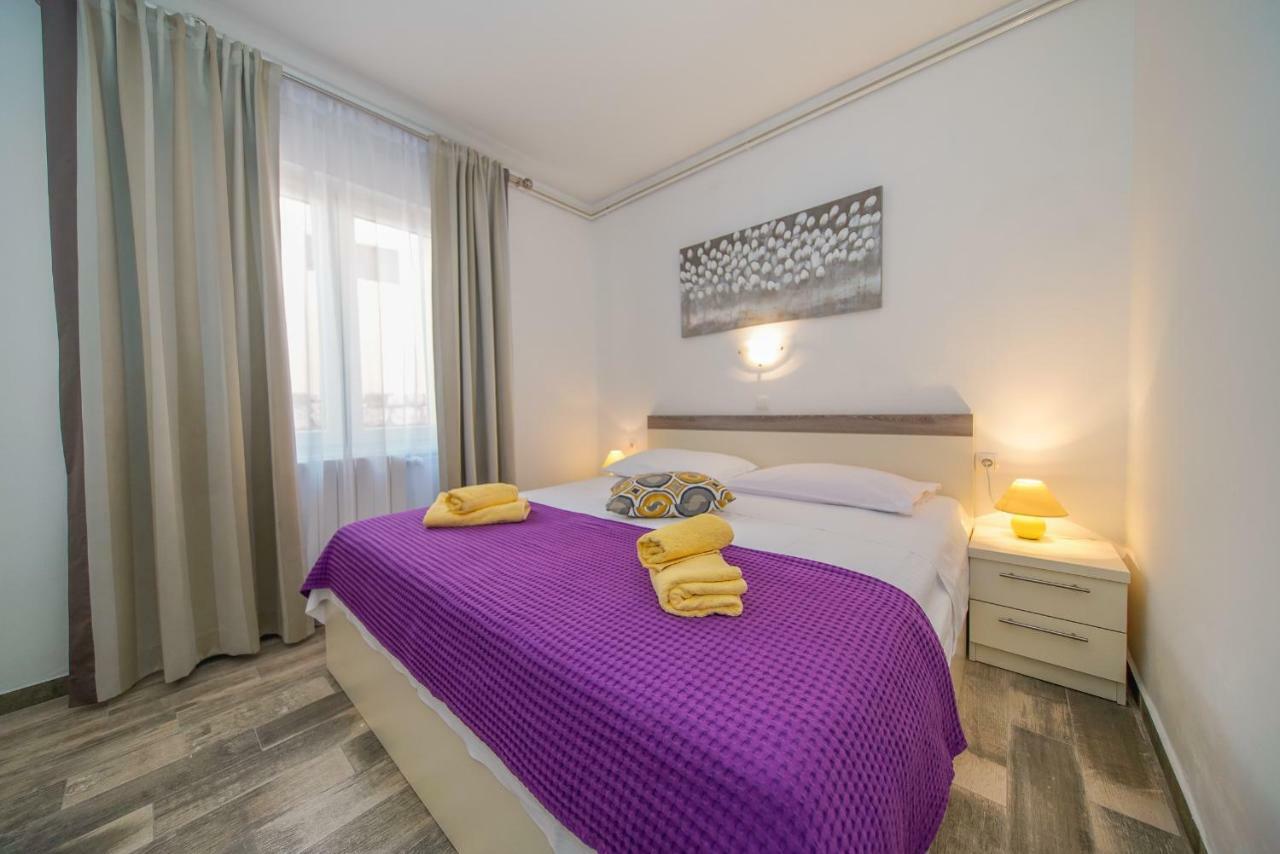 Juric Apartments-Rab Palit Exteriör bild